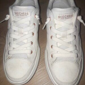 $84.00 Skechers ARCH FIT Slip-Ins size 7